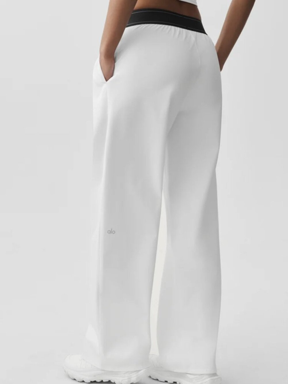 🦓New With Tags ALO Yoga👩🦳White Black Trouser Pants (30-inch inseam) - Picture 9 of 9